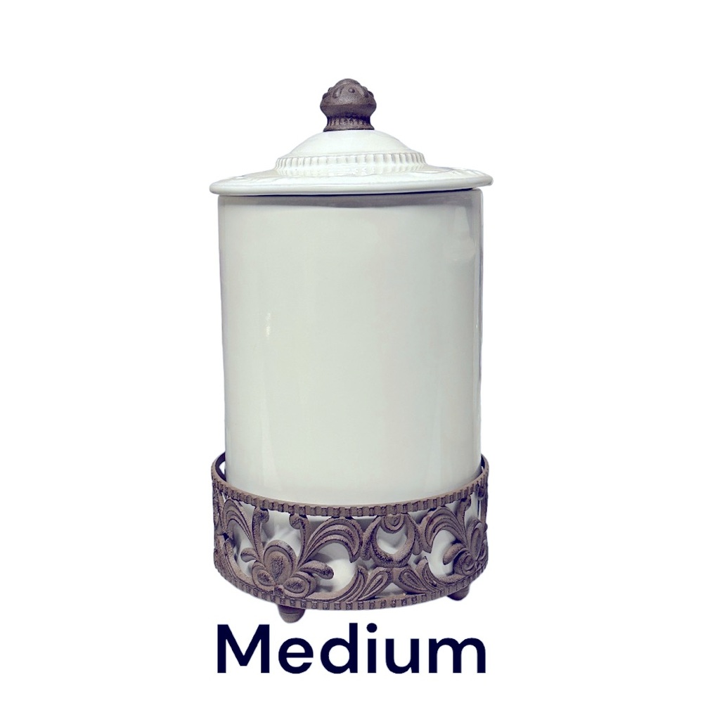 Mikasa Medium Canister each sold separately due to weight.  Set no damage